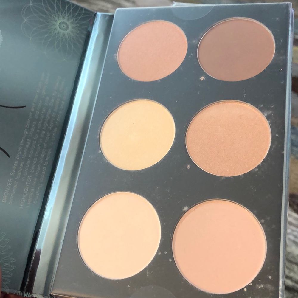 Bronzer + highlights